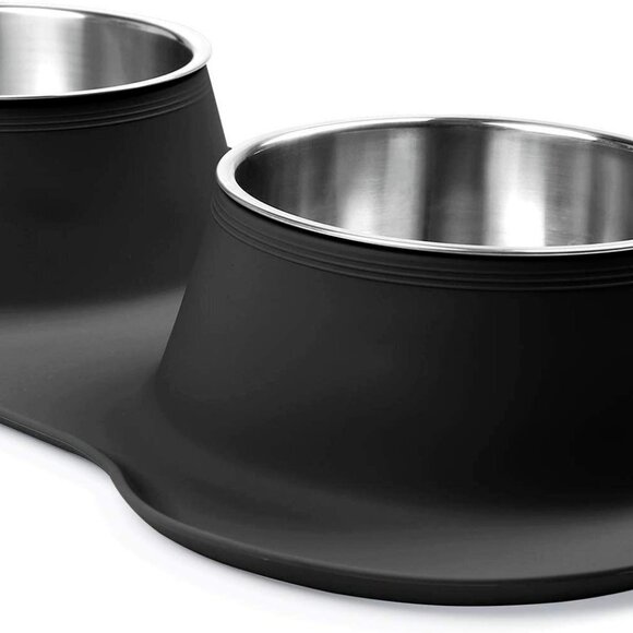 BONE SHAPED SILICONE MAT WITH STAINLESS STEEL PET FEEDING AND WATER BOWL… - Picture 7 of 8